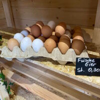 frische Eier im Hofladen